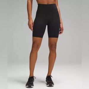 Lululemon Wunder Train High-Rise Short 8" - Size 4
